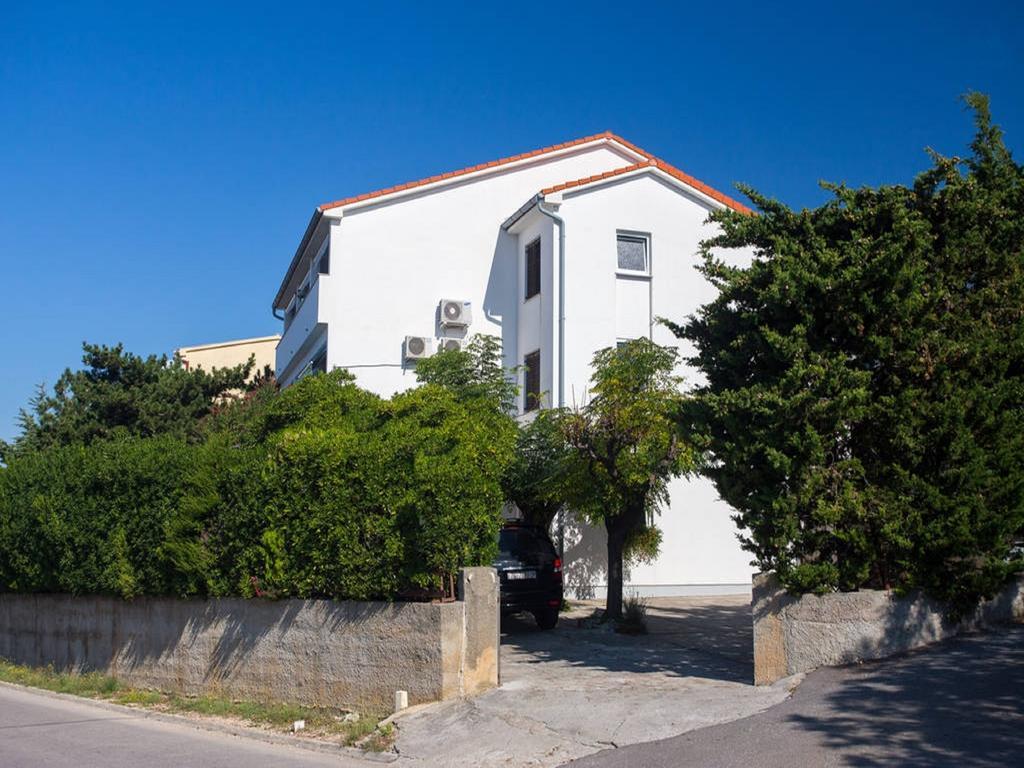 Guest House Mazuth Banjol Екстериор снимка