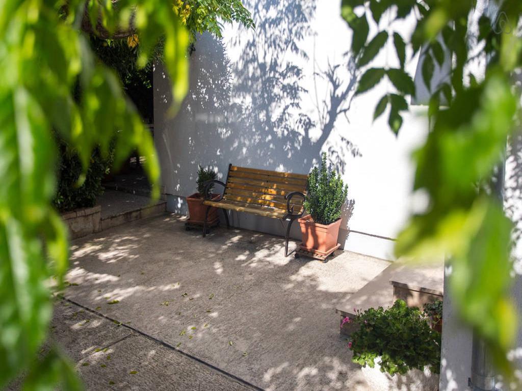 Guest House Mazuth Banjol Екстериор снимка